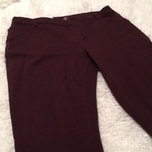 SO Pants - NWT So jeggings wine color 12